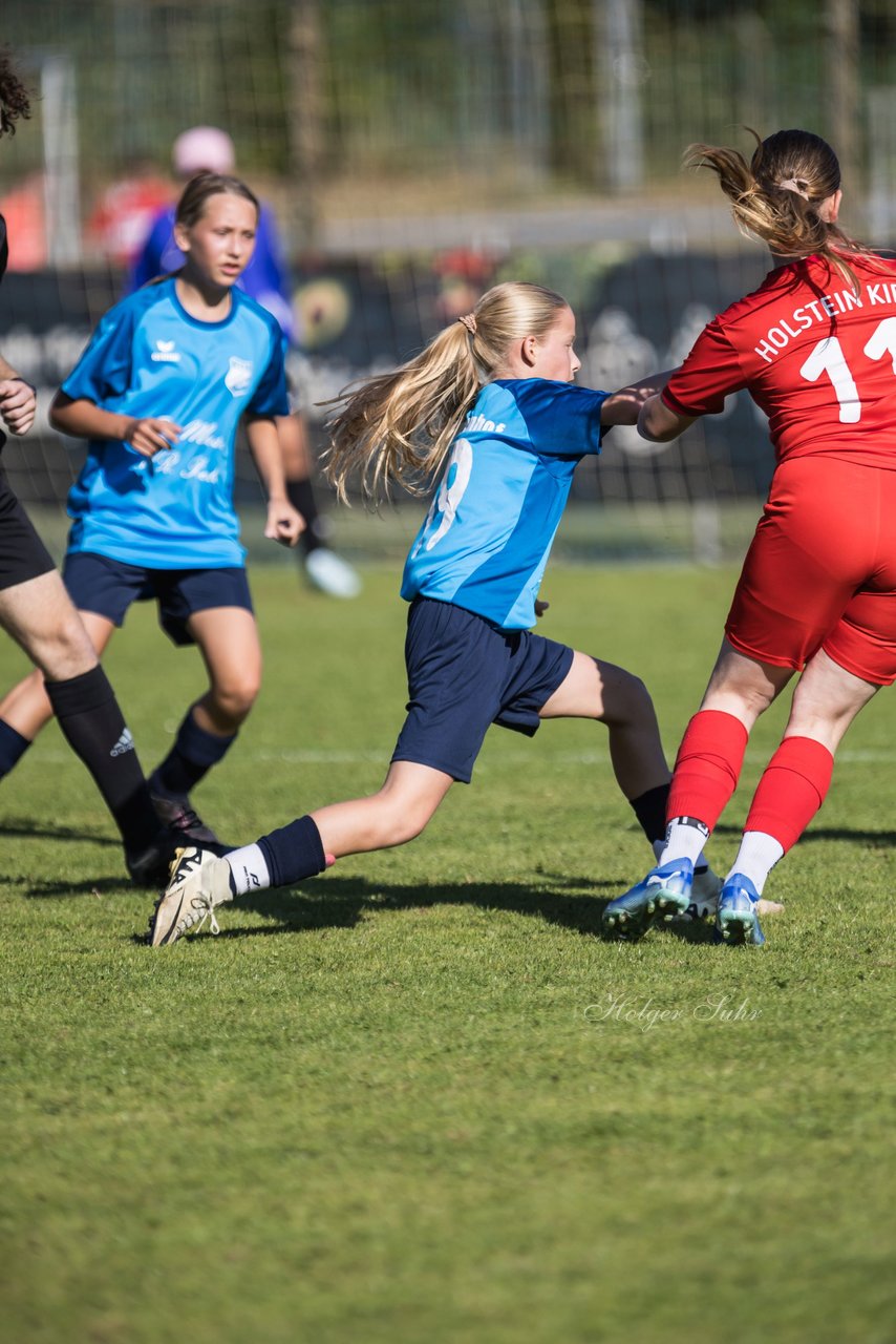 Bild 384 - wBJ TuS Rotenhof - Holstein Kiel : Ergebnis: 1:4